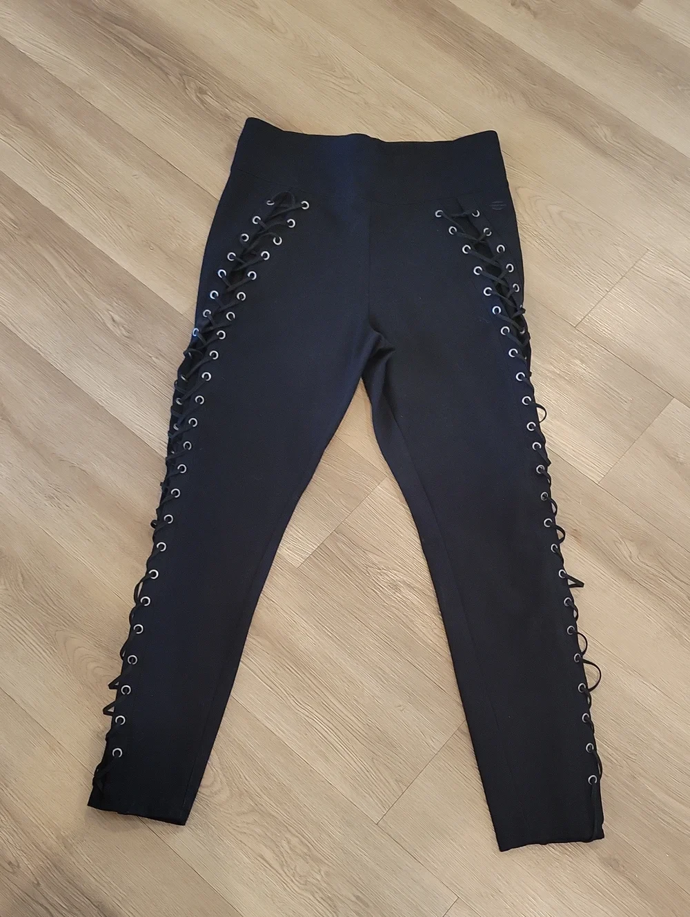 NWOT Harley-Davidson Black Lace-Up Side Eyelet Leggings